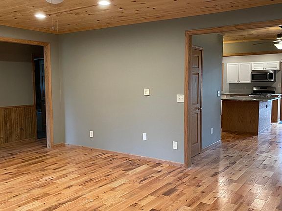 2nd image of 503 Century Ave N