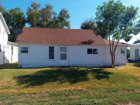 319 Goodell Ave, Hysham, MT 59038