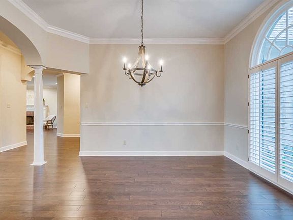 4th image of 2683 Burton Briar Cir