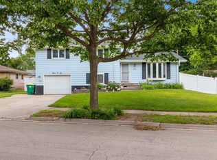 906 Raymond St, Green Bay, WI 54304
