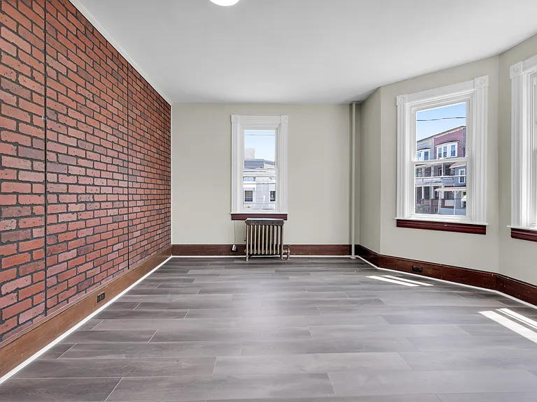 265-267 E Bertsch St #3 — Photo 13