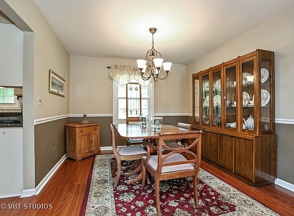 3rd image of 5828 Deer Creek Ln