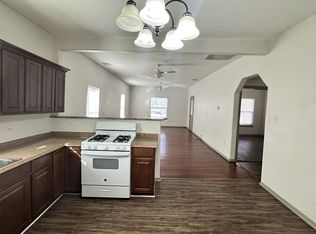 1006 W Chestnut St, Denison, TX 75020