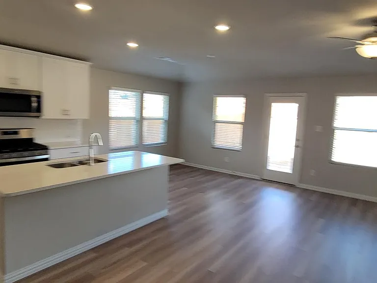 2644 Oneida Ln — Photo 25