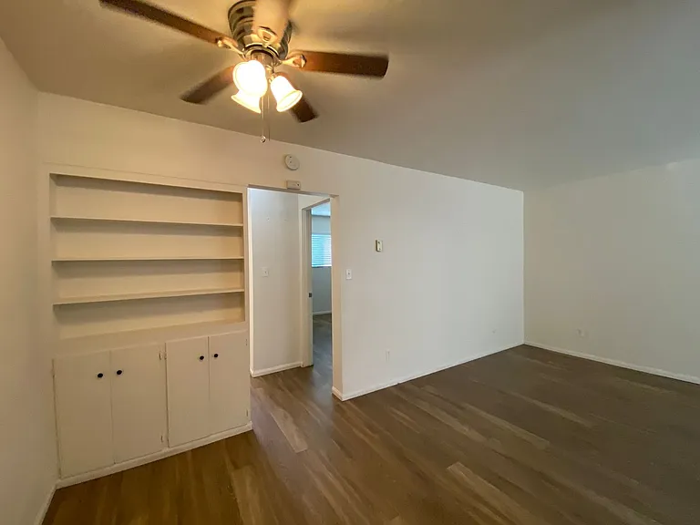 4609 Bancroft — Photo 8