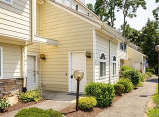 103 Crystal Hill Lane, Poughkeepsie, NY 12603