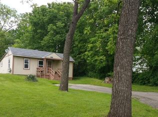 15918 & 15922 E Truman Rd, Independence, MO 64050