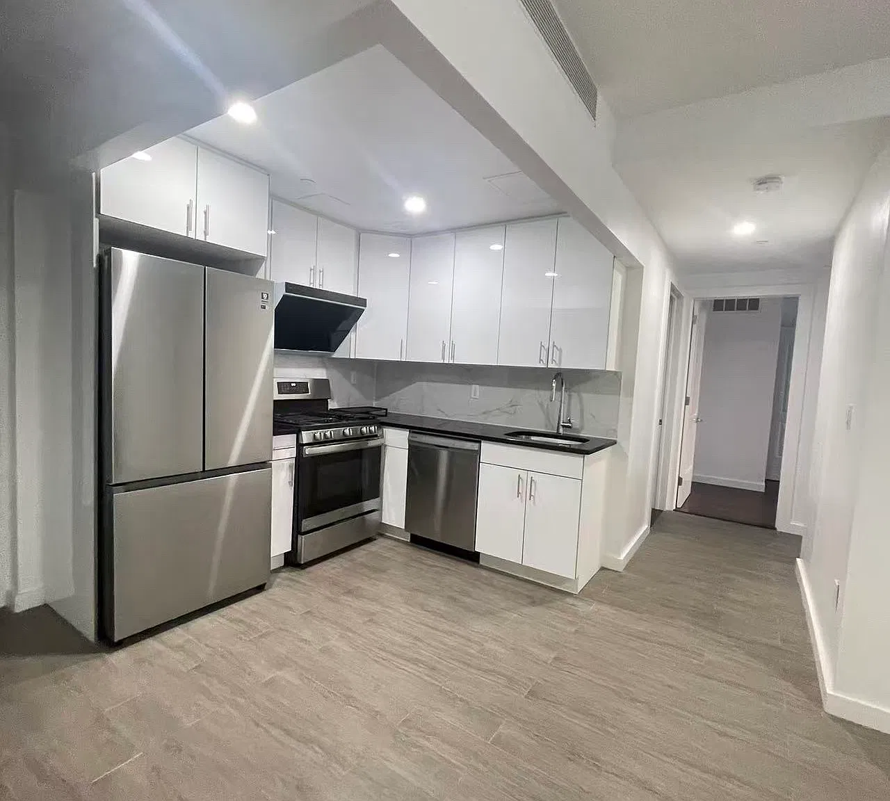 1 bed, 460 sqft, $2,600 — Photo 4