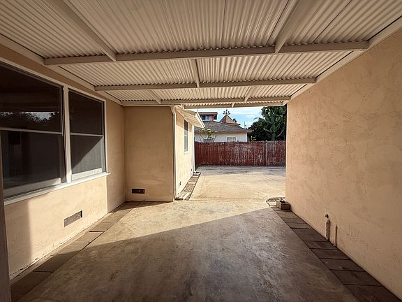 Breezeway south to back yard