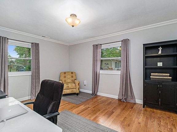 2nd image of 45 Sunnyside Dr