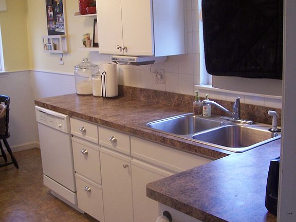 Kitchen lots of counterspace