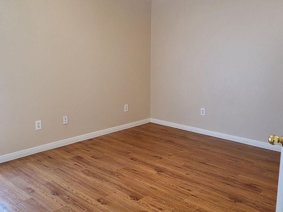 1st image of 231 E Craven Ave
