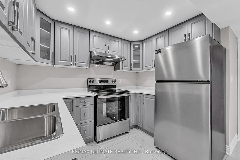 Brampton House for rent - 3 Bedrooms — photo 7