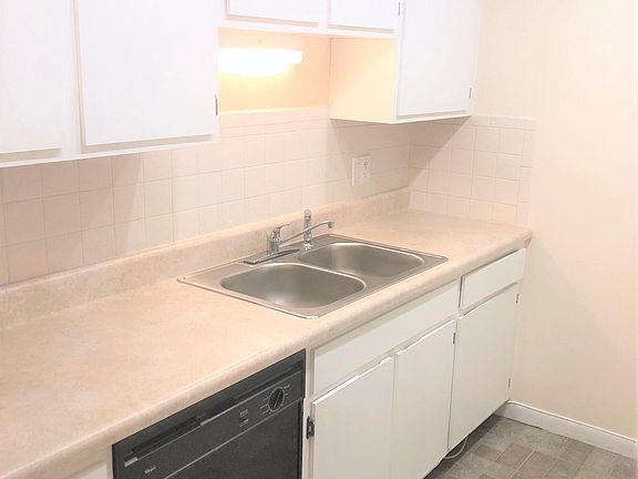 2nd image of 150 41st Ave N APT 101