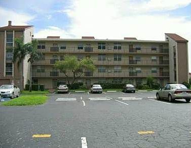 1st image of 27 Abbey Ln APT 107