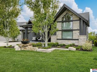 21965 Brookside Ave, Elkhorn, NE 68022