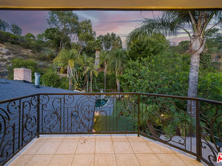 9023 Alto Cedro Dr — Photo 57