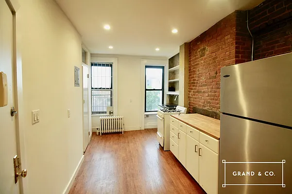 Rented by Grand & Co. | media 18