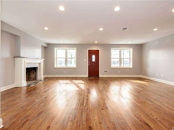 3rd image of 25 Fairview Ave