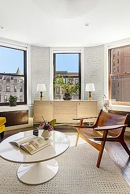 4th image of 721 Saint Nicholas Ave #3