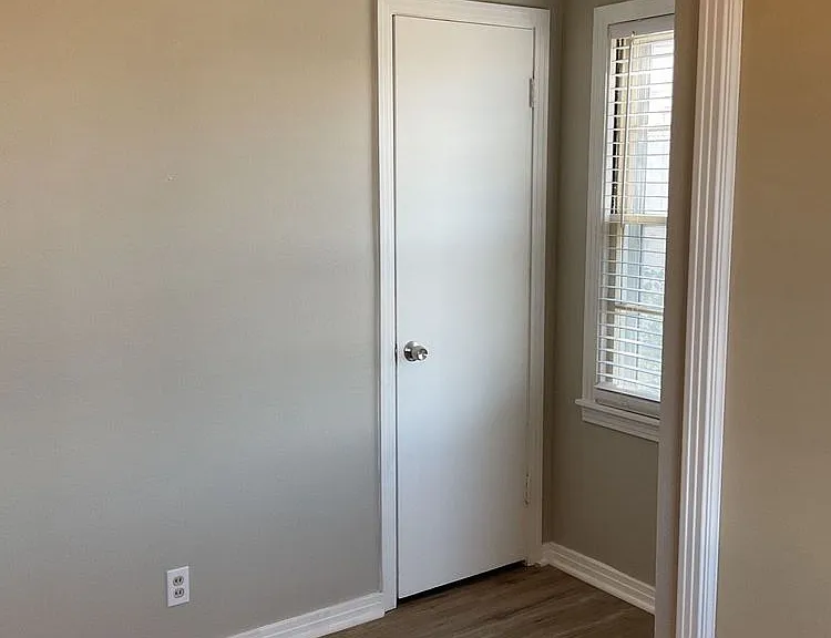 920 Fannin Loop — Photo 11