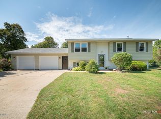 5261 Martin Rd, Norton Shores, MI 49441