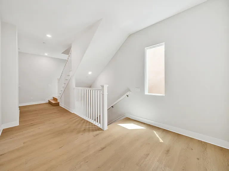 333 Sawbuck — Photo 67