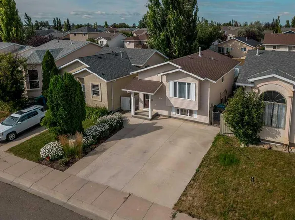 94 Assiniboia Way W, Lethbridge, AB T1K 6X3