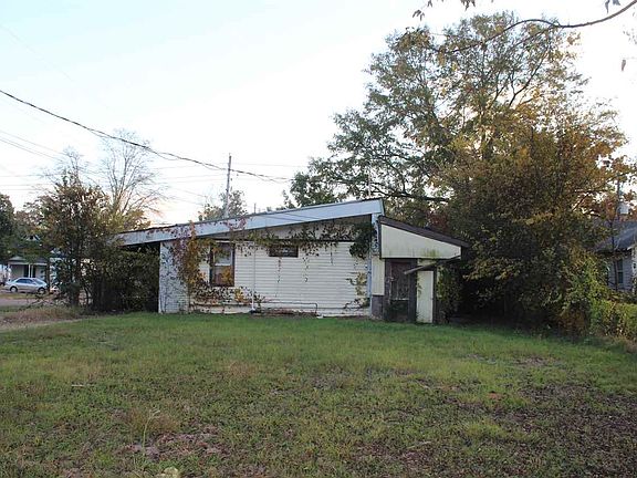 5th image of 1423 Dudley St