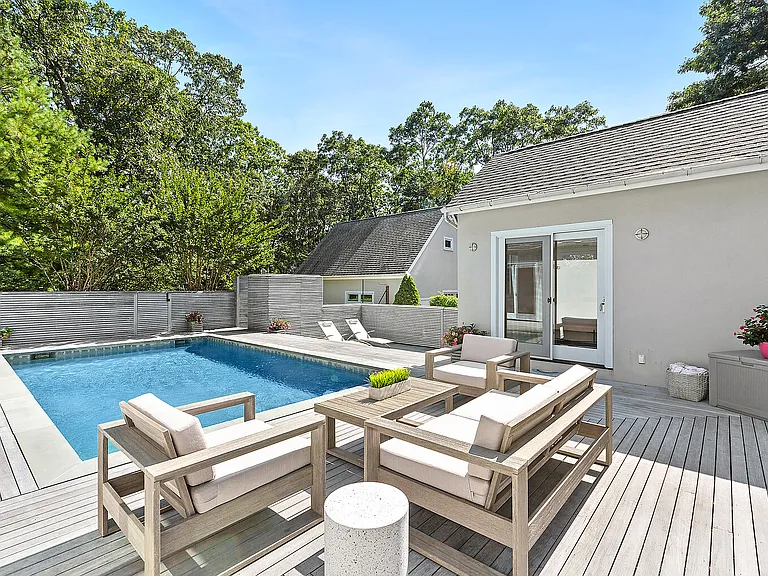 5 Rowman Ct — Photo 1