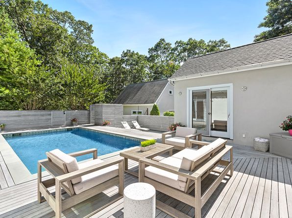 5 Rowman Ct