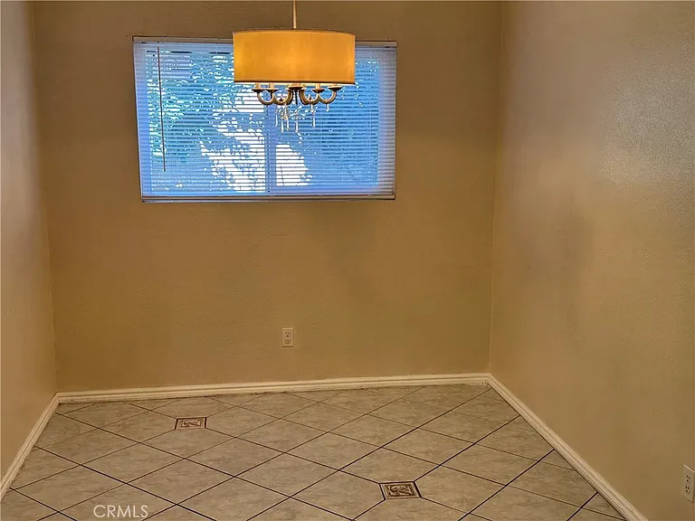 3701 Summer Ln — Photo 6