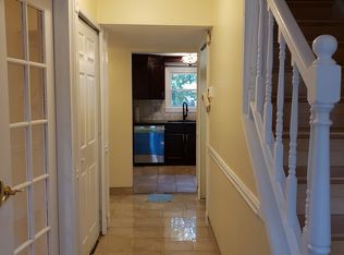 1206 E Maple Ave, Sterling, VA 20164