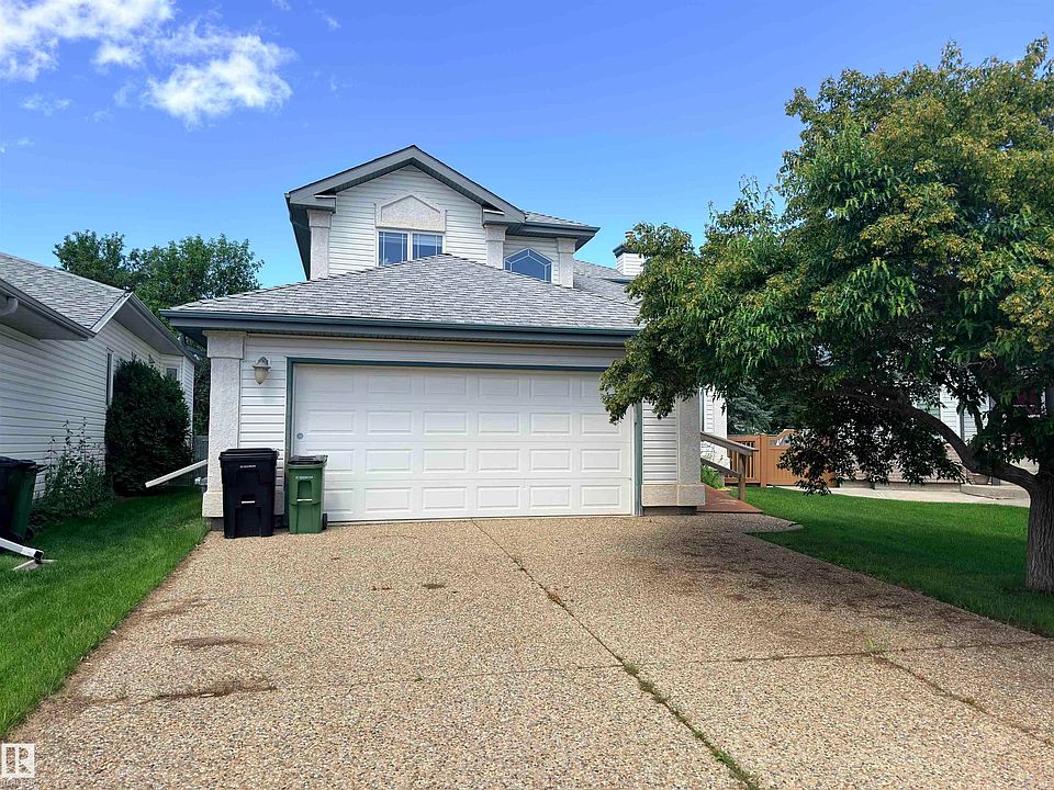 1st image of 727 Balfour Close NW