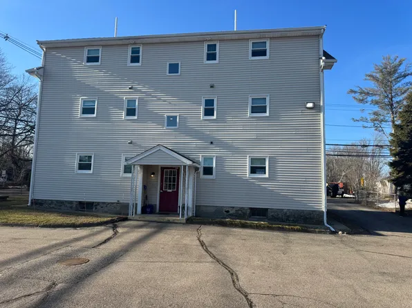 156 Barrows St APT 1, Norton, MA 02766