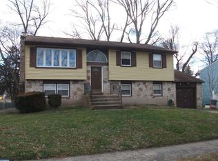 102 Wright Ave, Stratford, NJ 08084