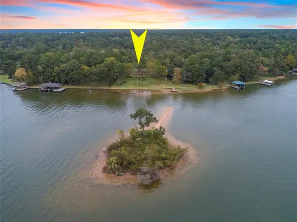 15152 Paradise View Dr, Willis, TX 77318