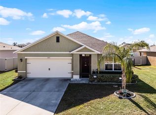 2633 Grand Central Ave, Tavares, FL 32778