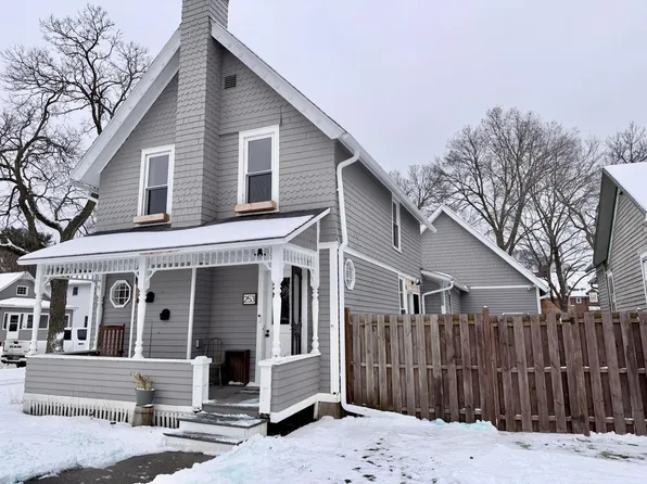 253 W Mill St, Winona, MN 55987