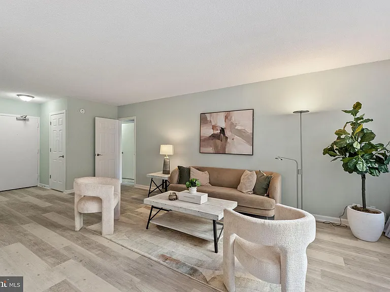 4515 Willard Ave #1414S — Photo 11