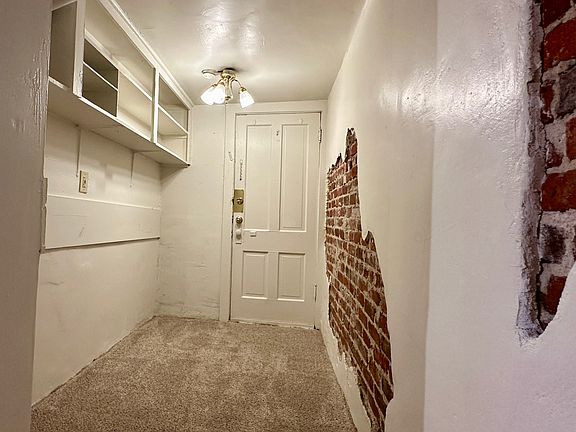 2nd image of 1638 N High St Unit 5