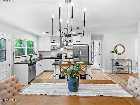 4th image of 2735 LATEN Lane