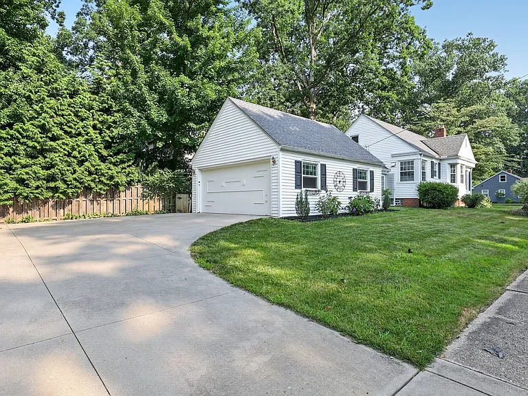 28036 W Oakland Rd — Photo 2