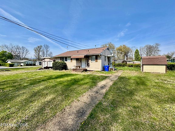 4th image of 121 Marshall Cir