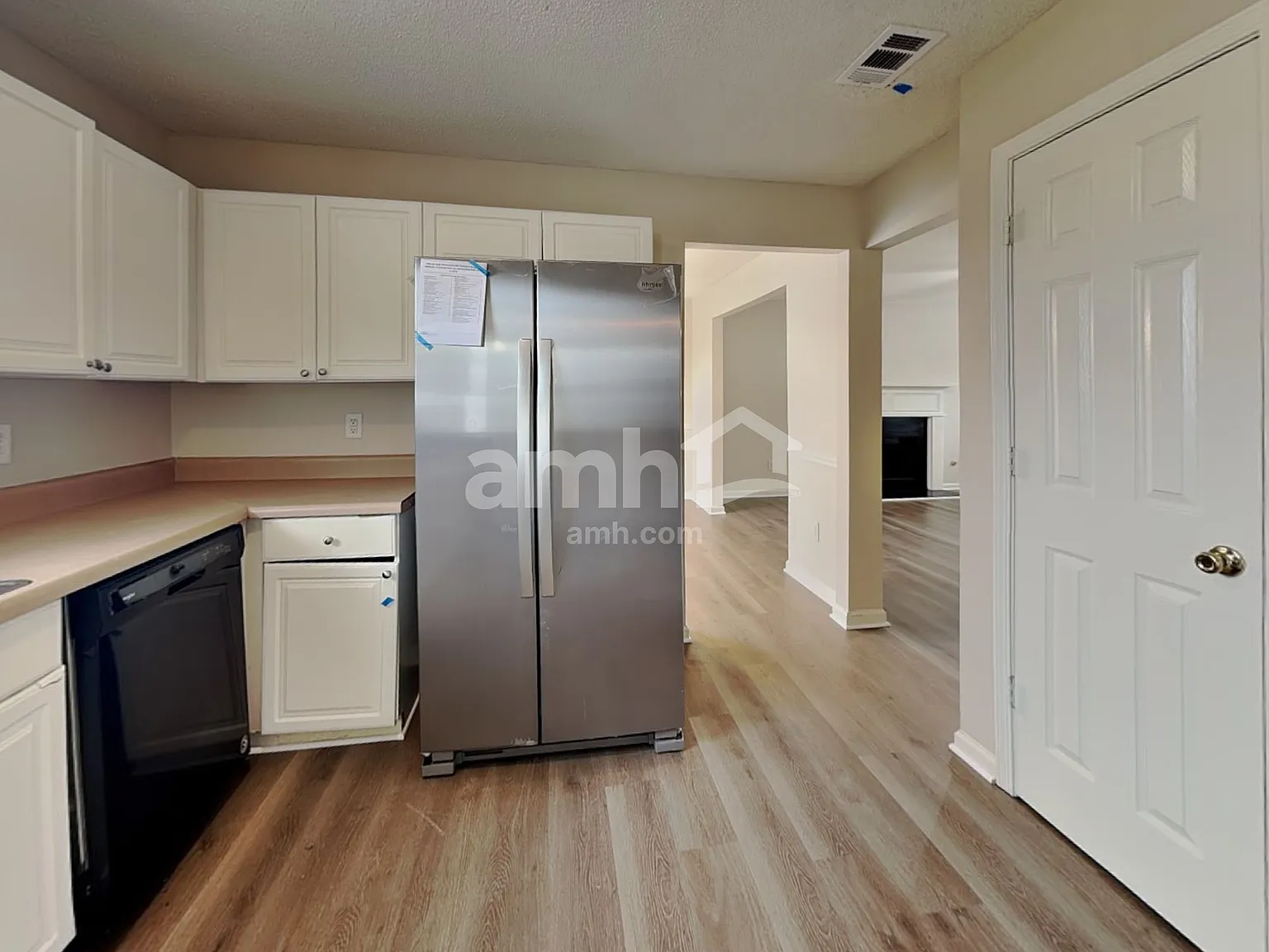 3 bed, 2.5 bath, 2154 sqft, $2,080 — Photo 4