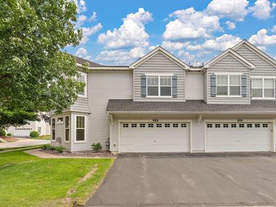 2170 Shamrock Pl, Chaska, MN, 55318