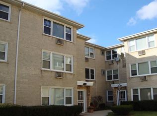 5710 W Montrose Ave APT 3C, Chicago, IL 60630
