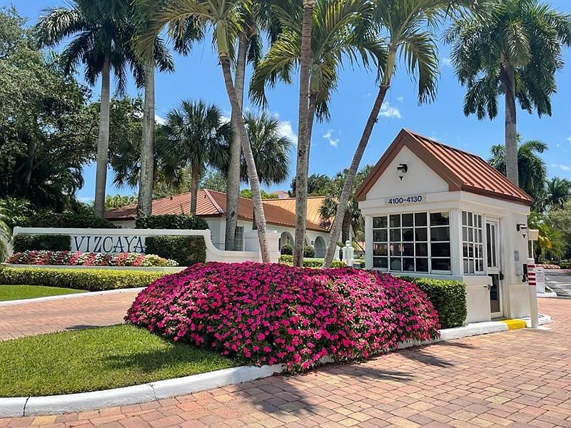1st image of 4110 W Palm Aire Dr