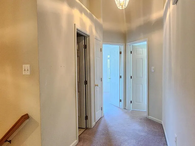 7719 Sullivan Cir — Photo 19