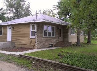 7633 Brunswick Ave N, Brooklyn Park, MN 55443